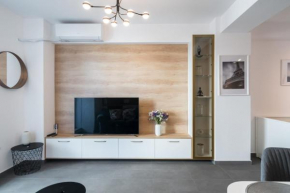 Modern Central Apartment Near Old Town